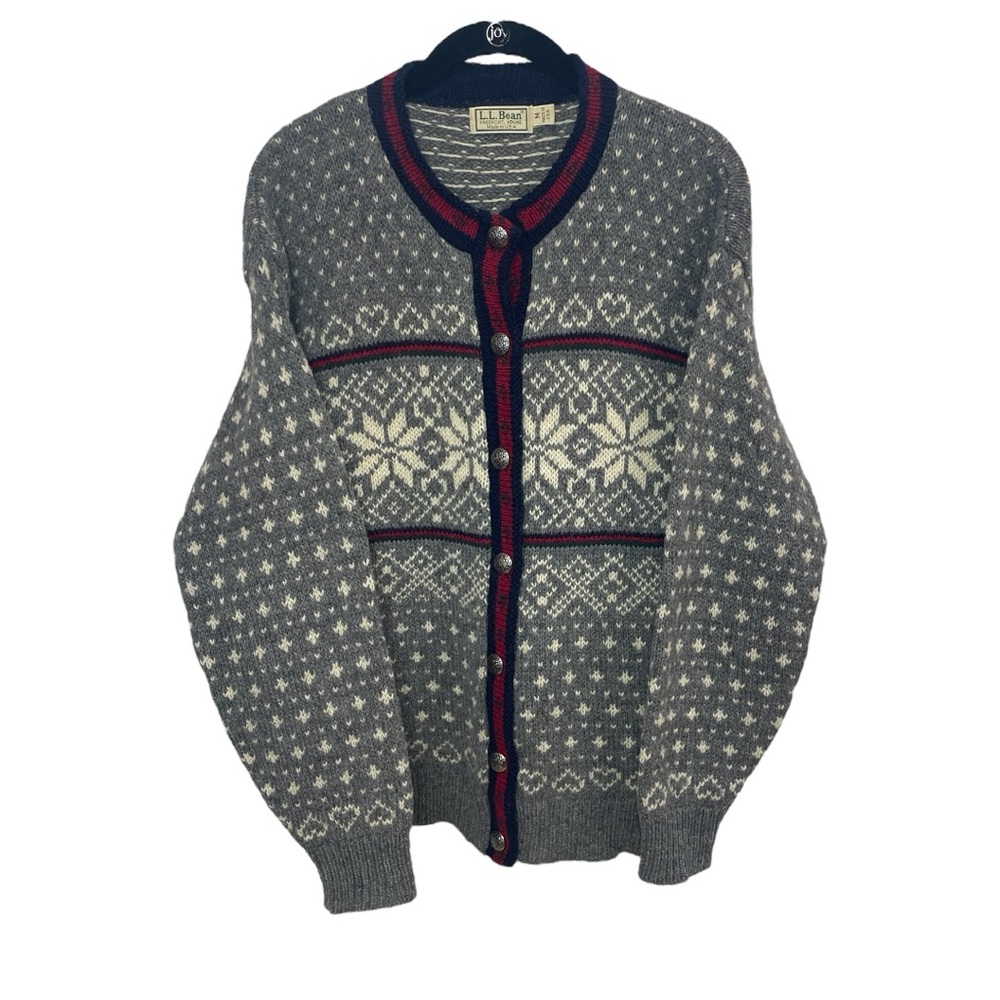 Vintage L.L. Bean Women's Wool Cardigan With Snowflakes Size M